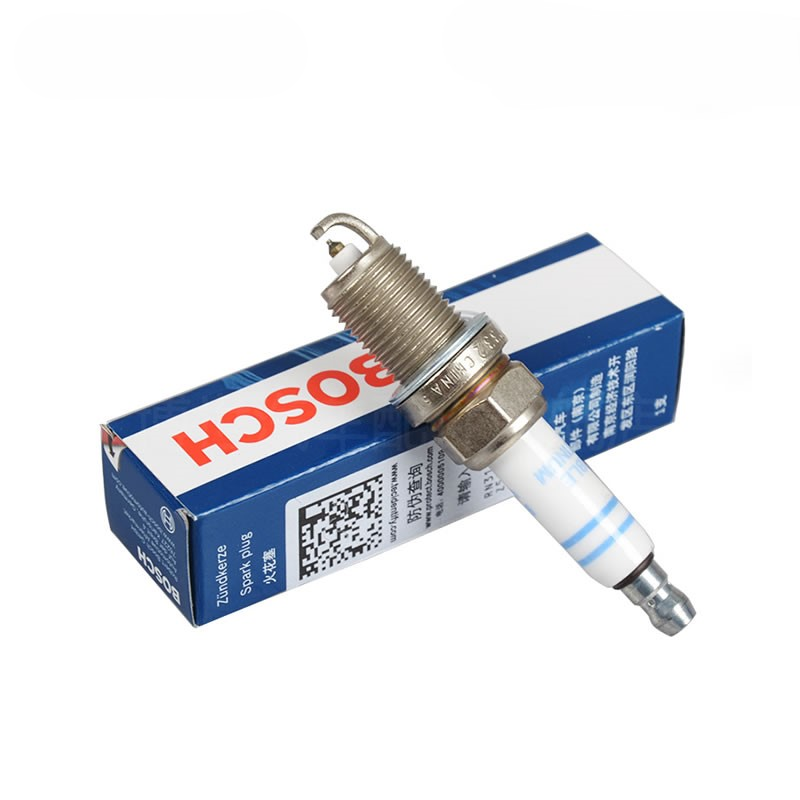 4 szt. Świece zapłonowe Bosch  – Bosch Spark Plug Platinum recenzja i cena